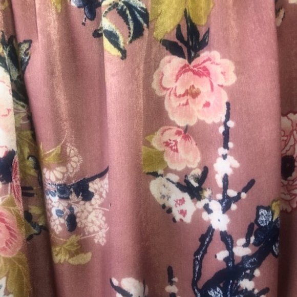 Off Shoulder Open Ruffle Sleeve Floral Top - Picture 4 of 4